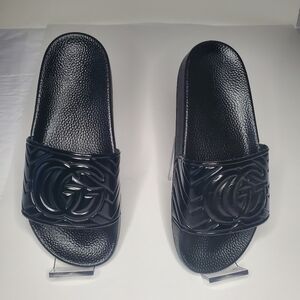 Gucci Matelasse Quilted GG Black Rubber Slides Boys Size 4